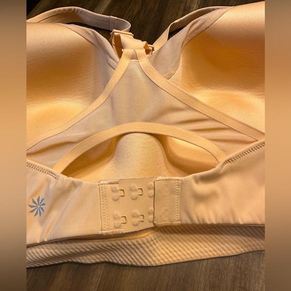 Athleta Advance Bra Sports Bra Size 40DD NO WIRE Peach Crossback - Picture 4 of 5